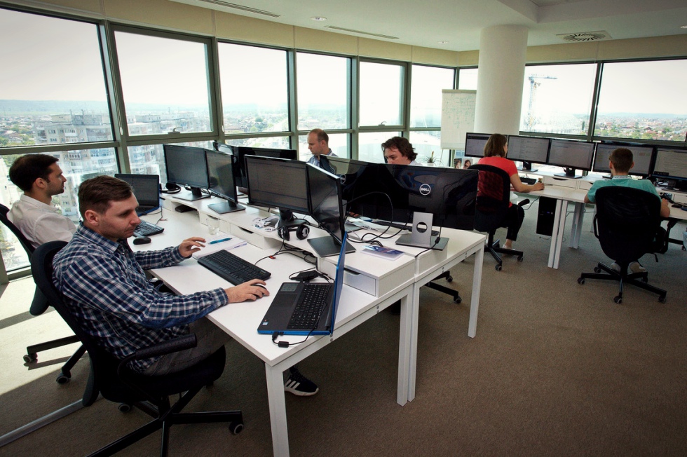 End table adjust pick up Craiova, viitor pol IT? O nouă firmă își deschide birou în Bănie și vrea  100 de specialiști IT - NewMoney