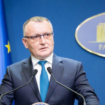 Sorin Cîmpeanu demisionează din funcţia de ministru al Educaţiei, dar se laudă cu realizări şi reforme